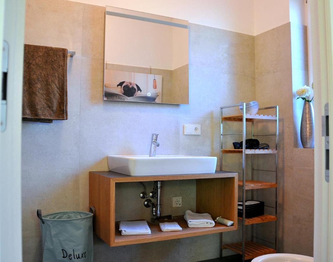 Ruhige Ferienwohnung Mit Garten Und Garage In Privatvilla مارلينغو المظهر الخارجي الصورة
