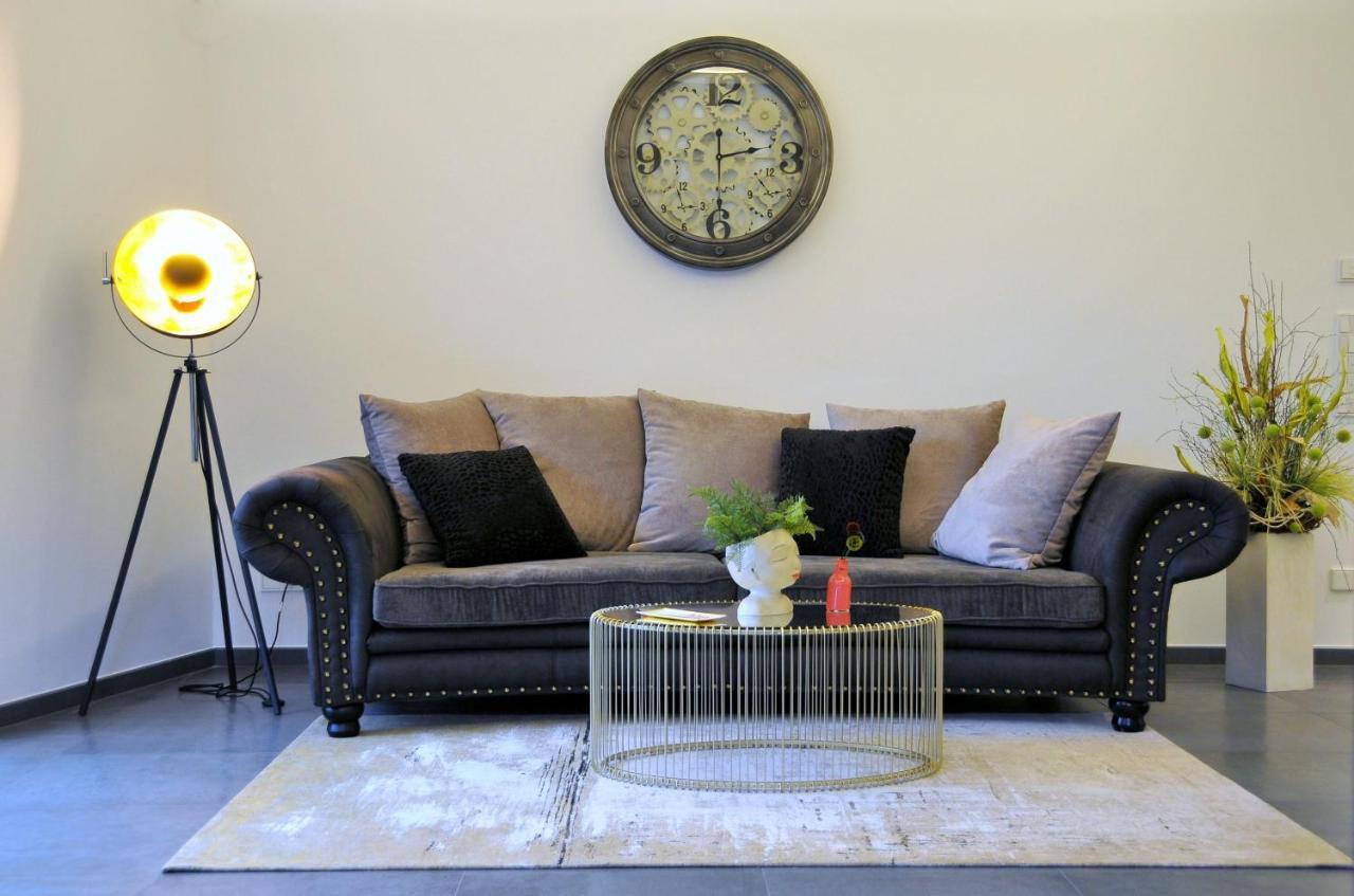 Ruhige Ferienwohnung Mit Garten Und Garage In Privatvilla مارلينغو المظهر الخارجي الصورة