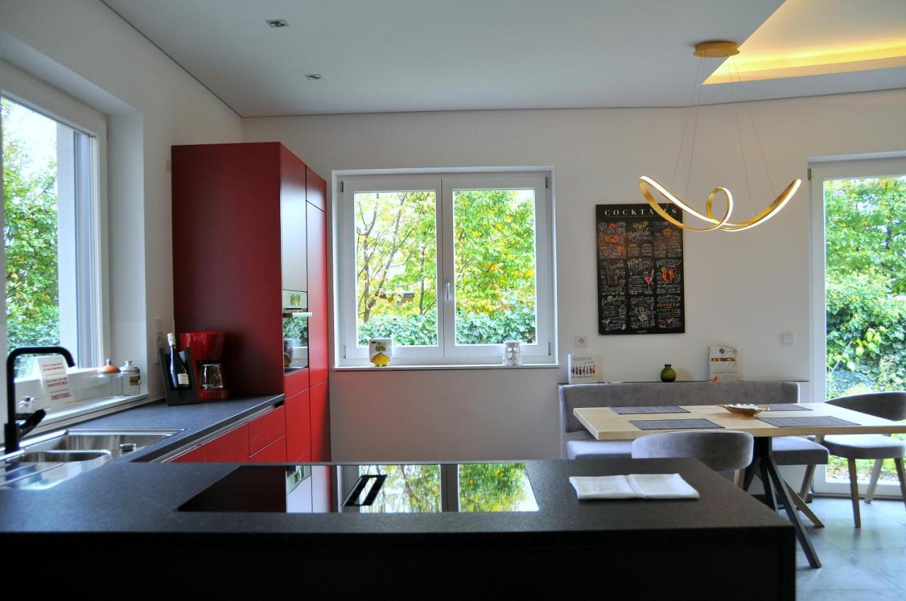 Ruhige Ferienwohnung Mit Garten Und Garage In Privatvilla مارلينغو المظهر الخارجي الصورة