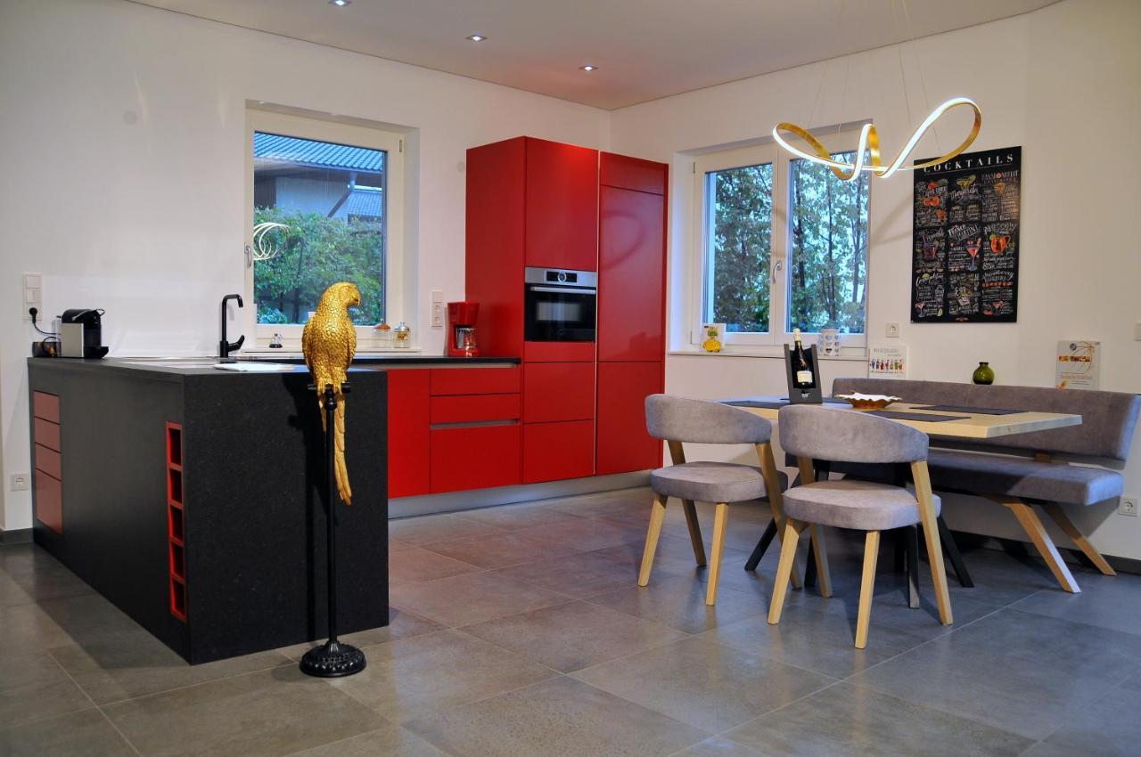 Ruhige Ferienwohnung Mit Garten Und Garage In Privatvilla مارلينغو المظهر الخارجي الصورة